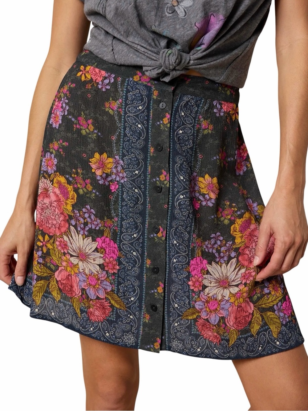 NATURAL LIFE Elaina Mini Skirt Medium NWT English Garden Charcoal Floral Print